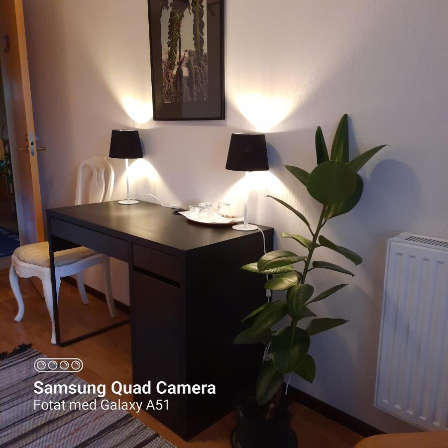 Naturnaera Dubbelrum B&B I Uppsala Ramstalund Extérieur photo