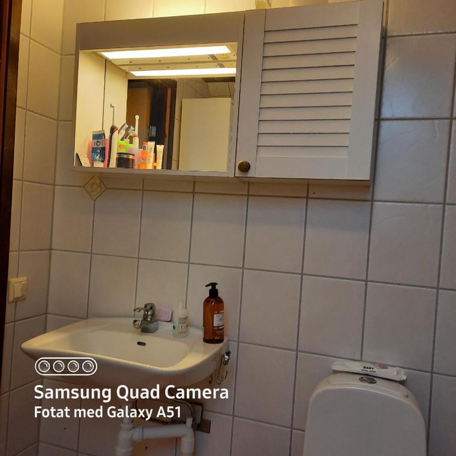Naturnaera Dubbelrum B&B I Uppsala Ramstalund Extérieur photo